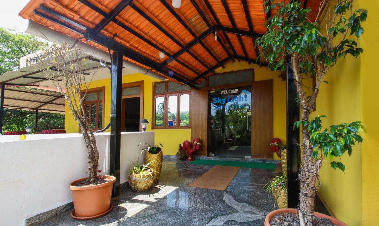 Treebo Trend Skylight Royal Stay Candolim Esterno foto